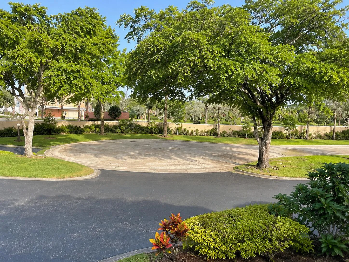 2 bed, 1.5 bath, 837 sqft, $1,950 — Photo 2