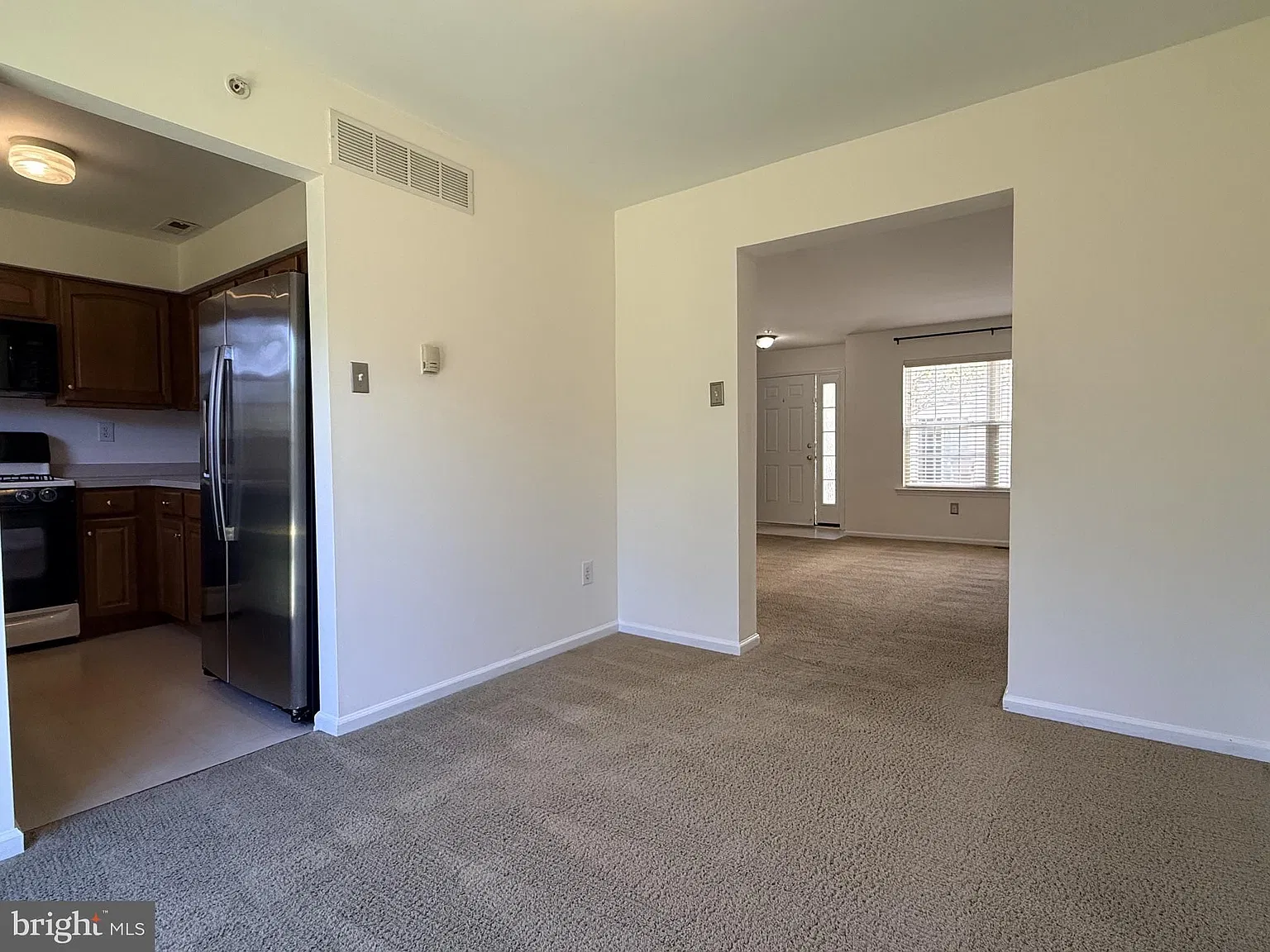 2 bed, 1.5 bath, 1305 sqft, $2,095 — Photo 4