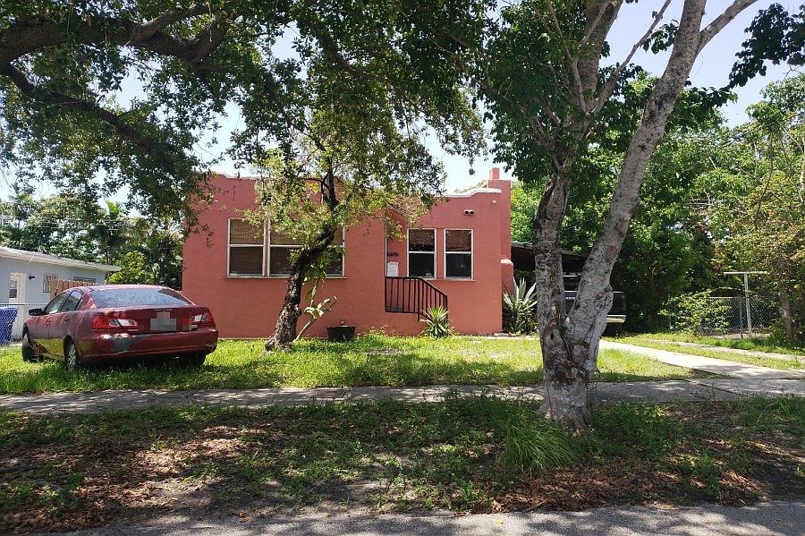 1st image of 3382 SW 29th St