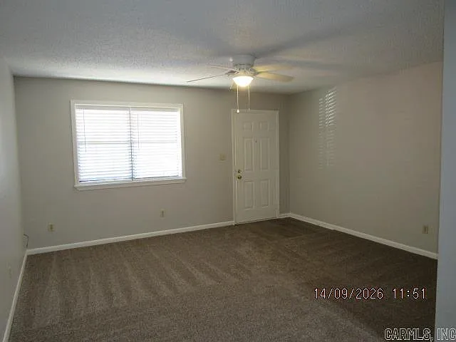 2 bed, 1.0 bath, 1056 sqft, $850 — Photo 2
