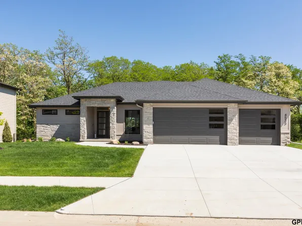 4533 S 202nd St, Omaha, NE 68135