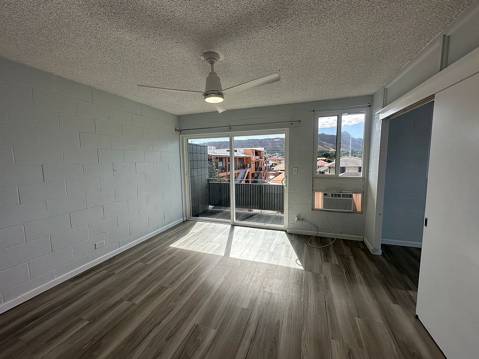 1st image of 3140 Castle St #9