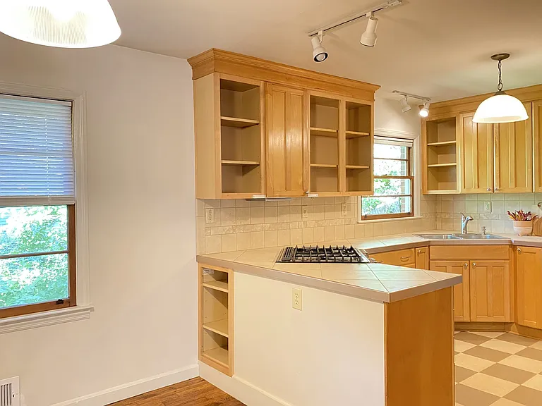 113 McKoy St — Photo 10