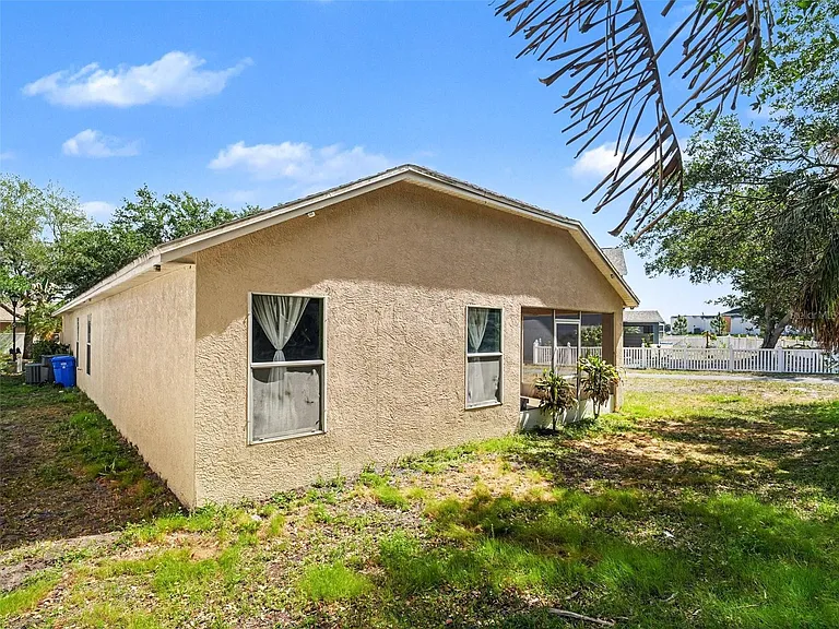 11702 Crest Creek Dr — Photo 7
