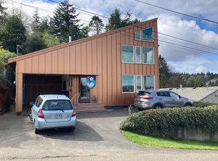 93546 McCullum Ln, Coos Bay, OR 97420