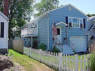 2nd image of 14 Earle St
