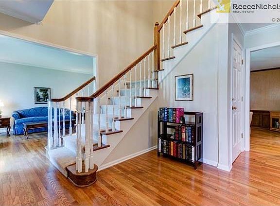 What a stunning entrance!