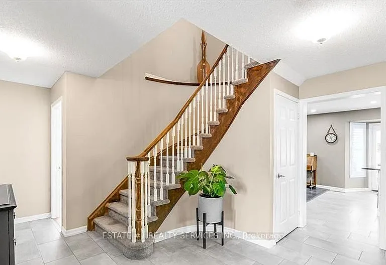 319 Granite Hill Rd — Photo 3