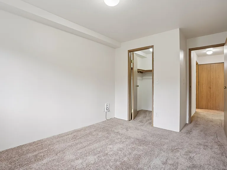 Poplar Lane Apartments — Photo 6