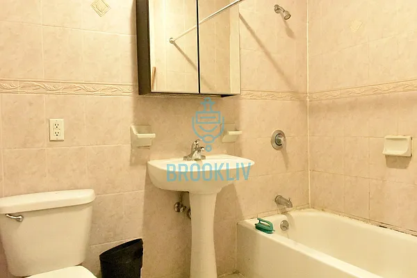 Rented by null | media 17