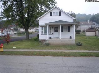 404 E Liberty St, Lowellville, OH 44436