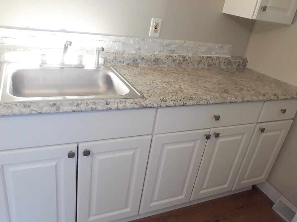 2nd image of 529 Naugatuck Ave #A