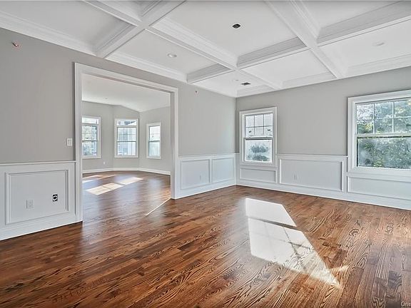 4th image of 2 Fairmont Ave
