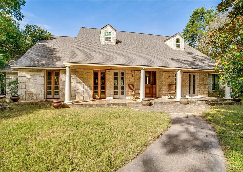 2823 W Ledbetter Dr, Dallas, TX 75233 Zillow