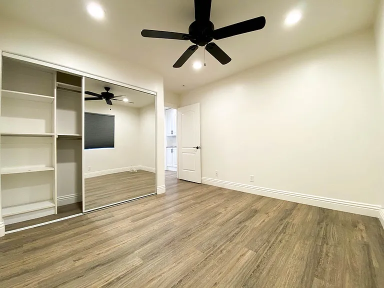 5513 Fulcher Ave — Photo 23