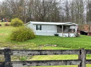 908 Simms Mountain Rd, Rainelle, WV 25962