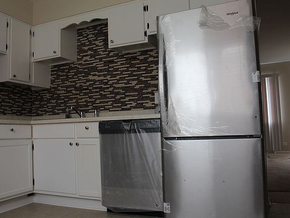 3rd image of 8654 Gregory Ln APT B