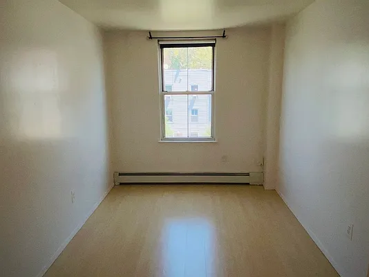 Rented by Fifth & Forever LLC | media 10