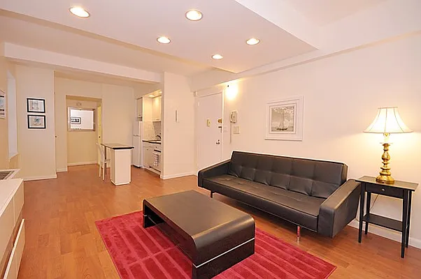 Rented by Manhattan Management Group | media 26