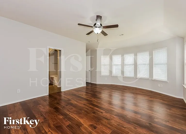 8028 Plateau Dr — Photo 9