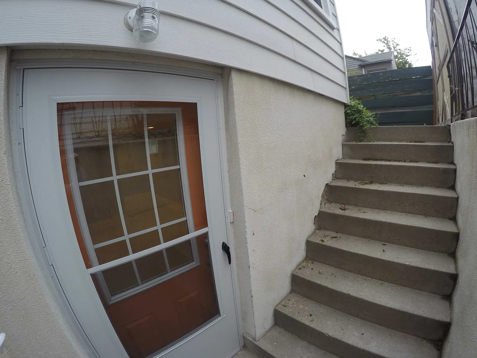 1 bed, 1.0 bath, 550 sqft, $1,200 — Photo 2