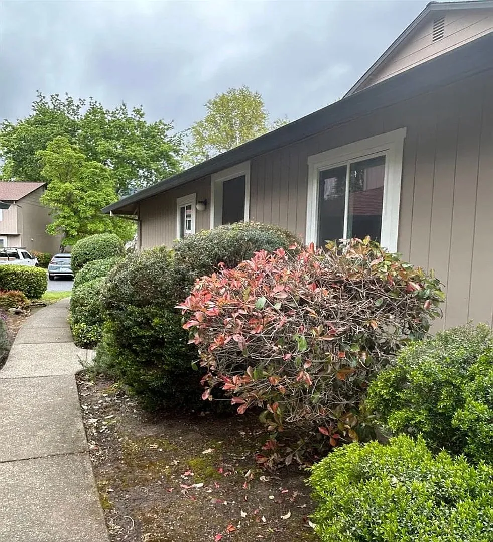 2 bedroom 1 bath Condo available now! — Photo 2