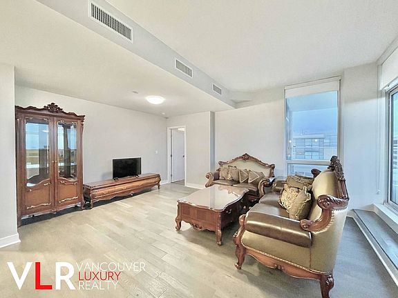 4th image of 655 W 41st Ave #601