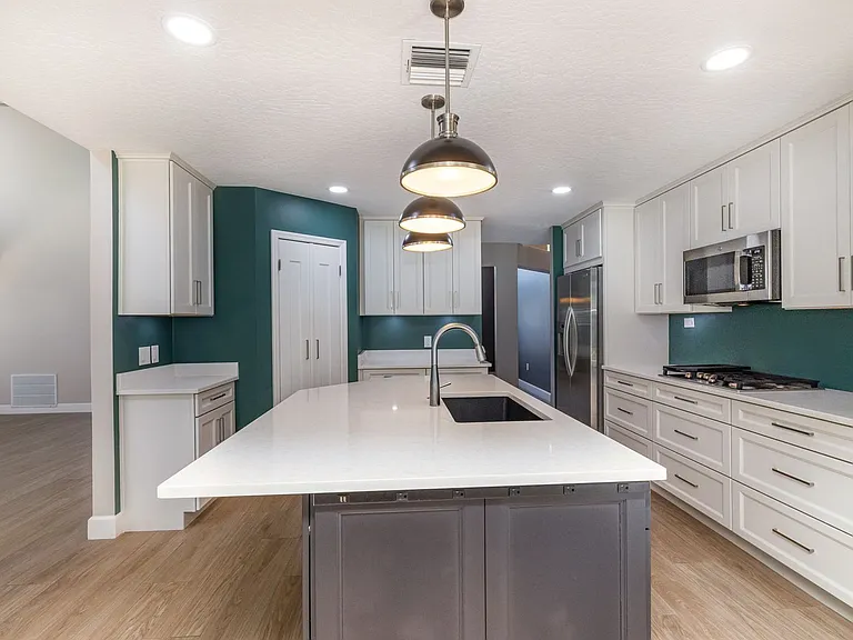 3236 Helmsdale Ct — Photo 11