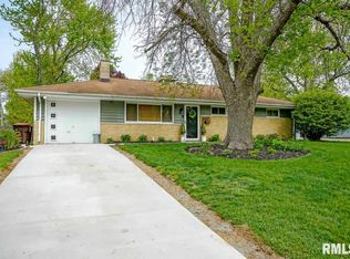 5427 N Renwood Ave, Peoria, IL