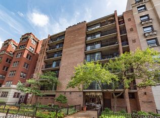 651 W Sheridan Rd APT 2B, Chicago, IL 60613