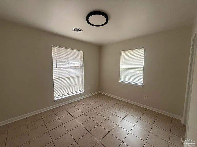 6550 Allyn Way — Photo 3