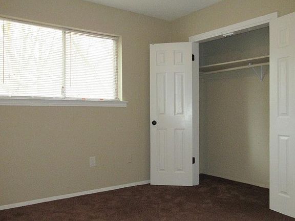 5th image of 561 N Holmes St