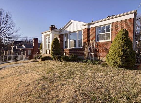 3rd image of 8901 Bridgeport Ave