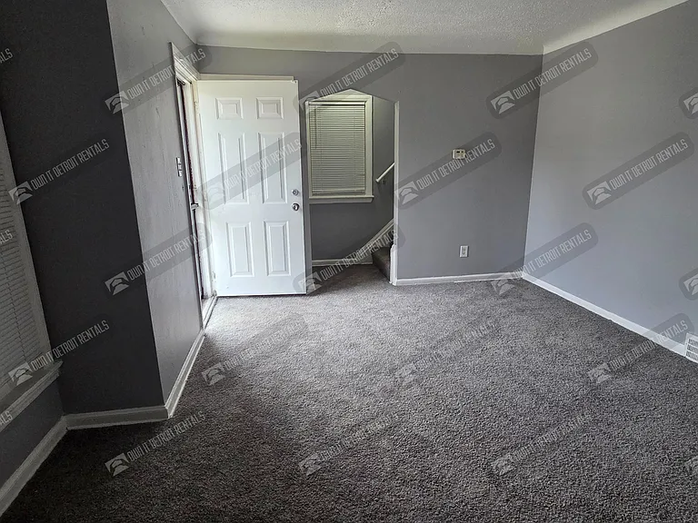 5293 Berkshire St — Photo 6