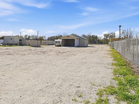 5th image of 12123 West Dr