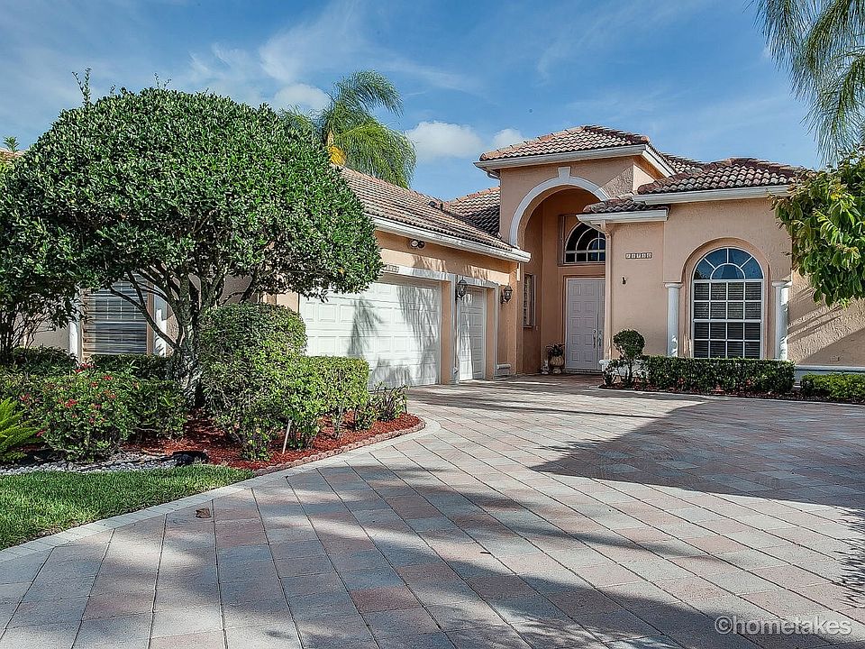 1st image of 10730 Greenbriar Villa Dr