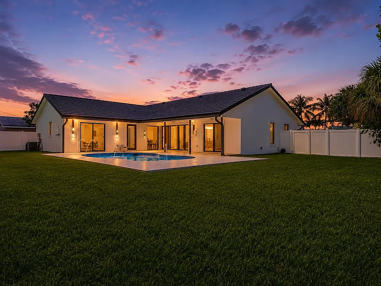 1291 Bimini Ln — Photo 3