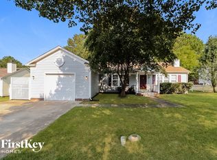 1204 Canterbury Brook Ln, Apex, NC 27502