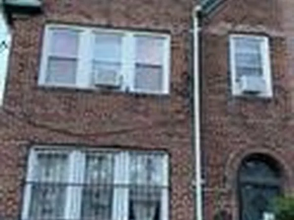 79-01 45th Avenue image 1 of 4