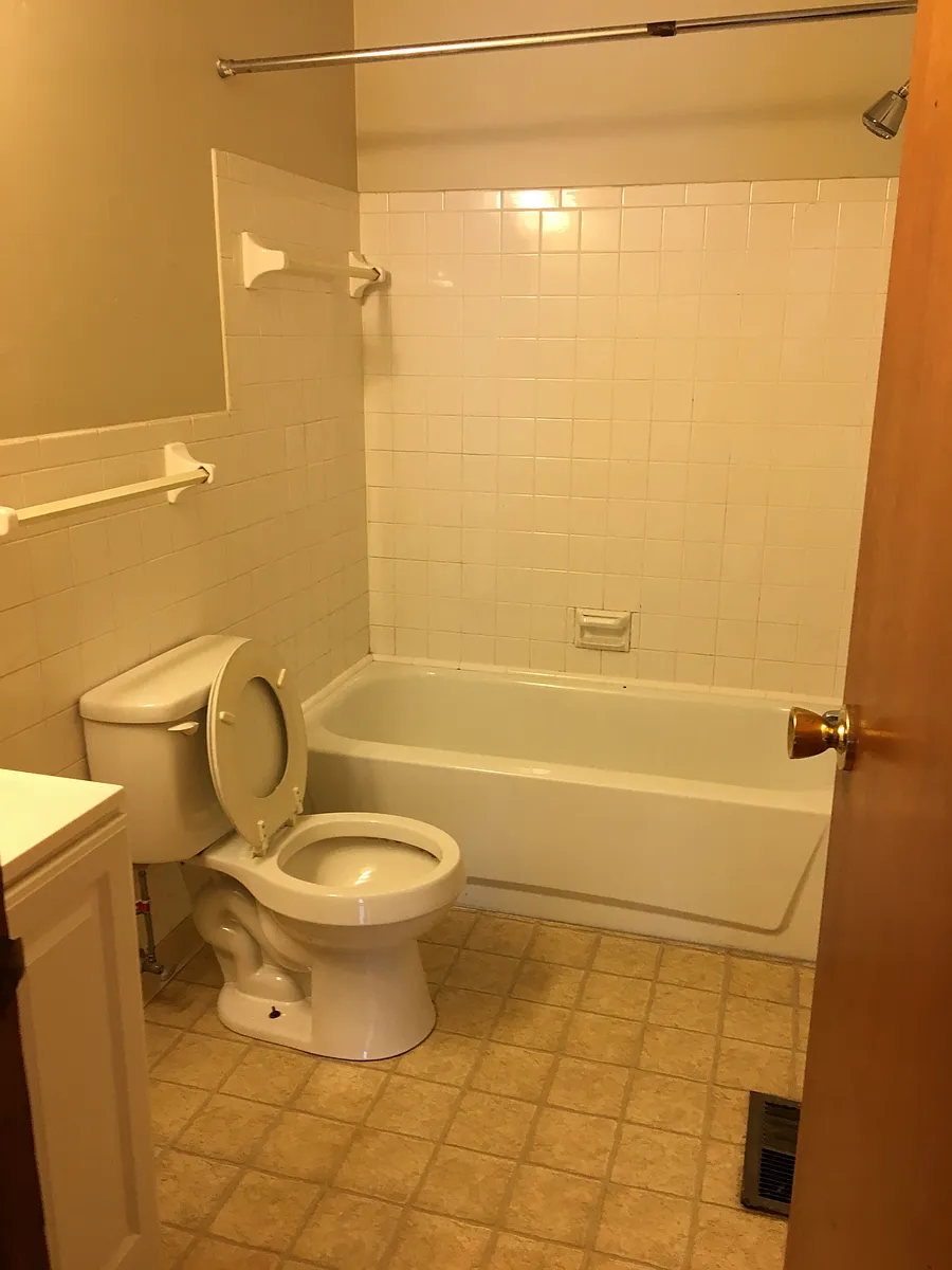 Building Photo - 73 Georgetown Dr #B