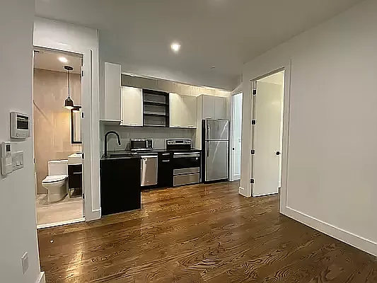 Rented by Reside New York | media 18