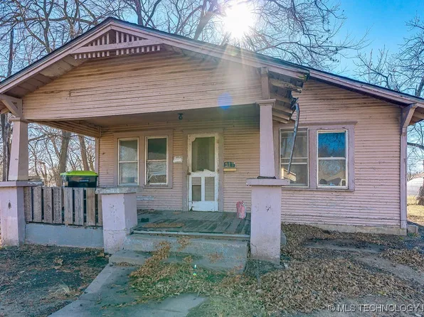 517 W 9th St, Ada, OK 74820