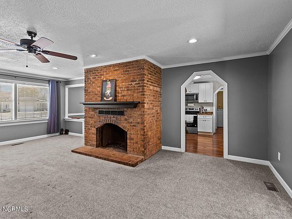 5th image of 203 Earl Drive