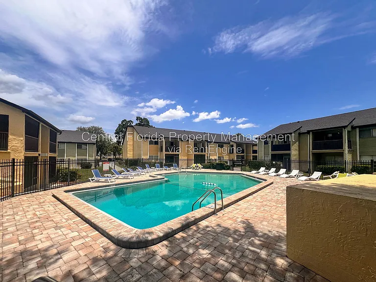 954 N Lake Destiny Rd #1-H — Photo 10