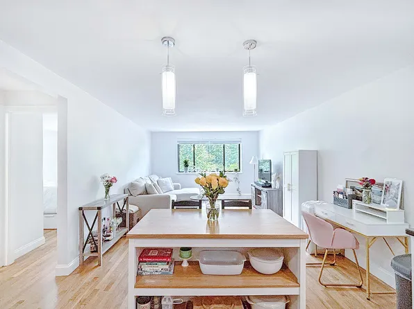 46 Lafayette Ave #503, Chelsea, MA 02150