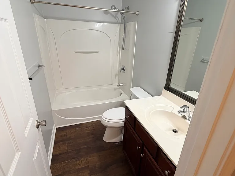 114 Creighton Ln — Photo 50