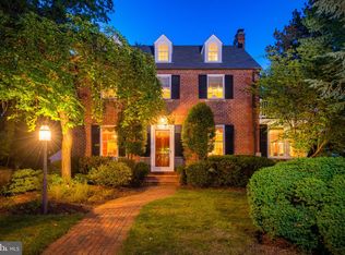 6200 Hillvale Pl, Alexandria, VA 22307