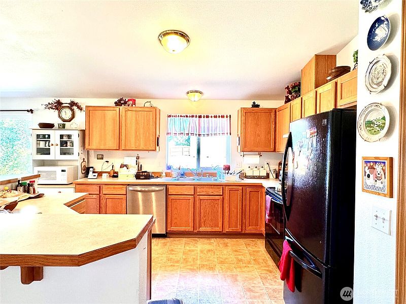 4th image of 1258 SW Sylvenus Street