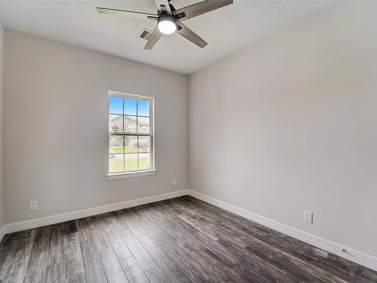 315 Apache Field Ln — Photo 22