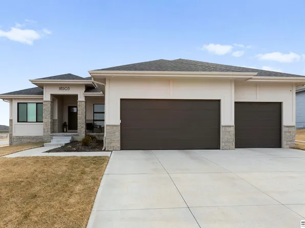 18503 Locust St, Elkhorn, NE 68022